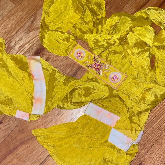 House of Indya floral tie dye yellow haldi embellished lehenga set - Picture 11 of 13